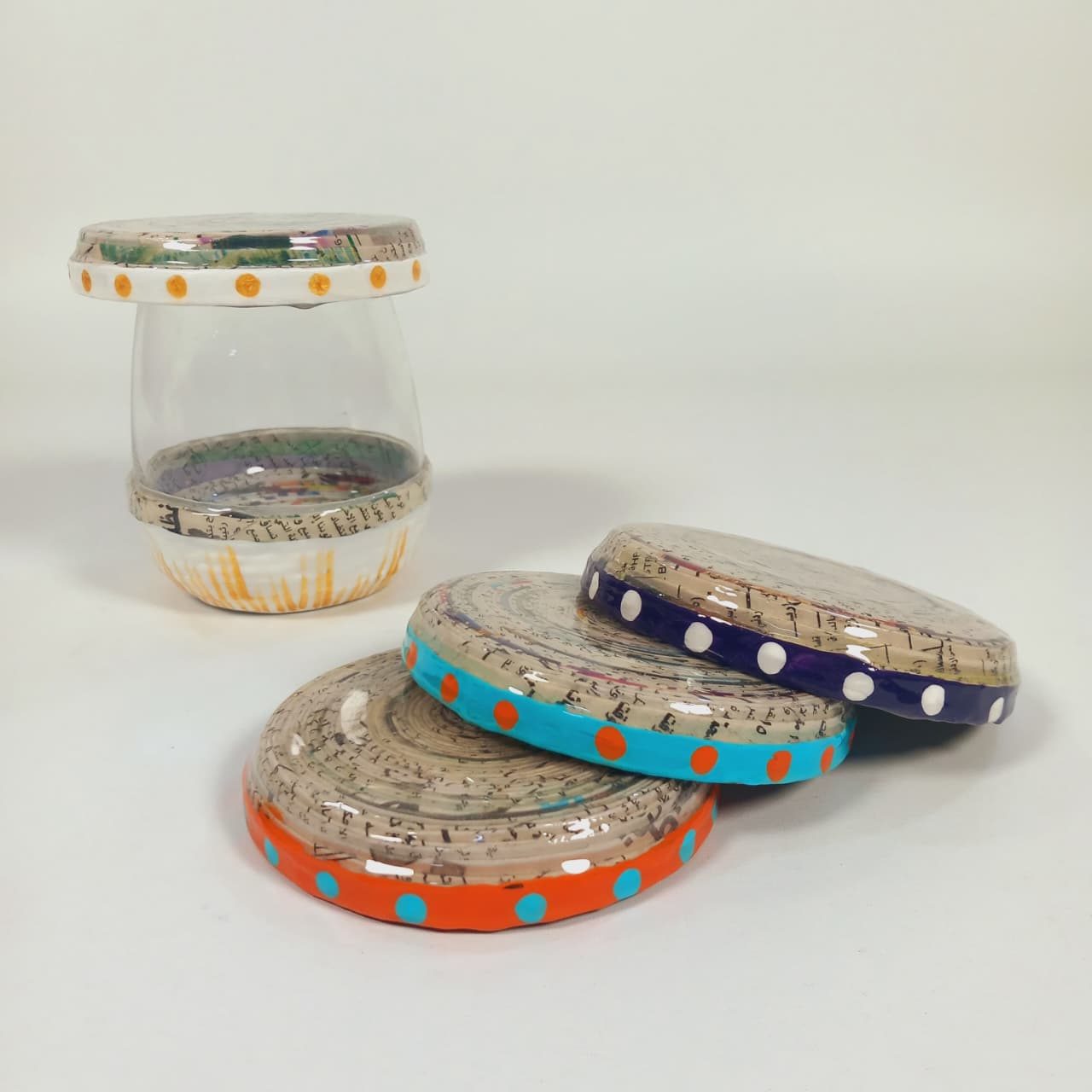 Decorative lids detail